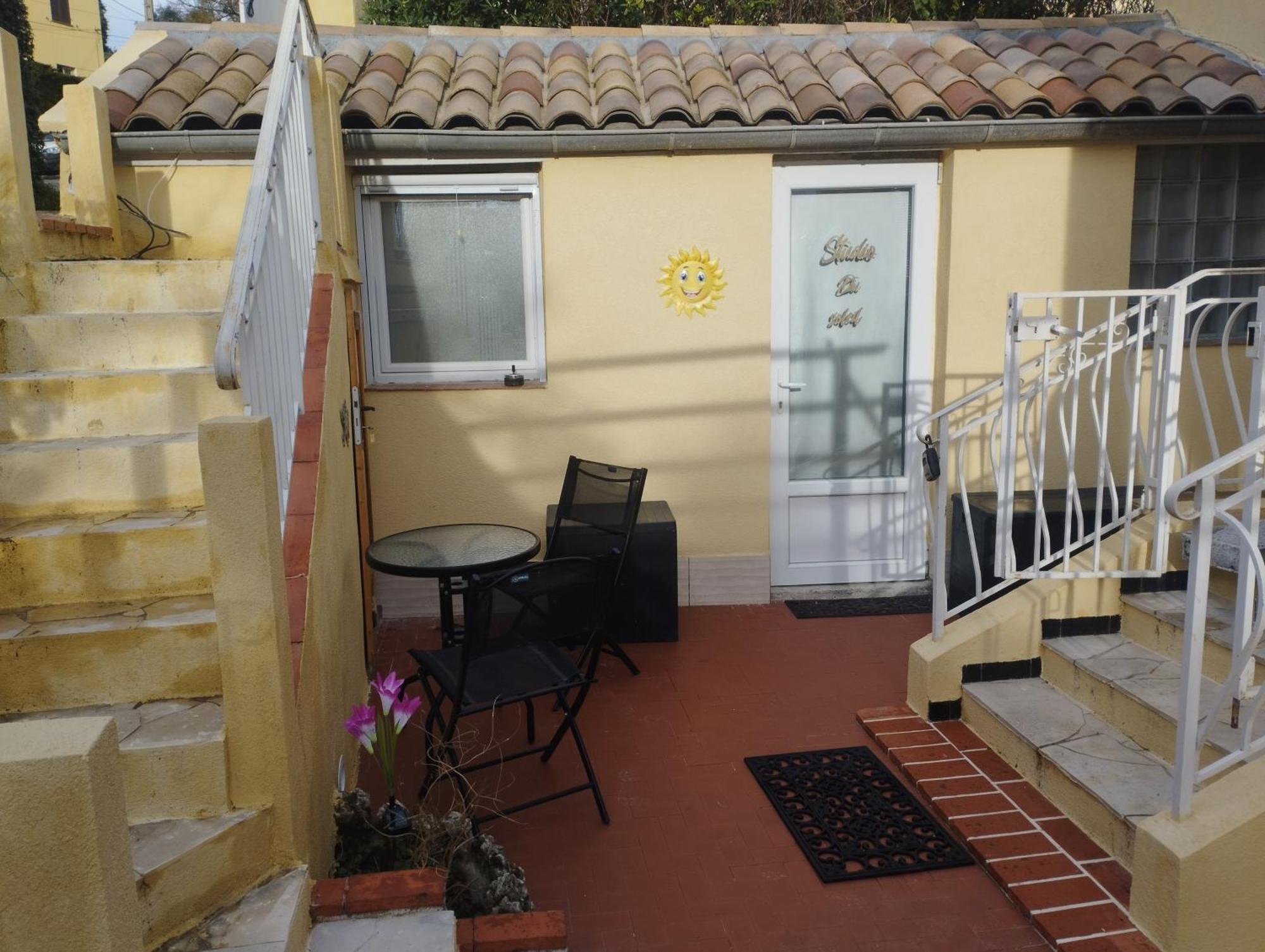 Studio Du Soleil Rez De Jardin Avec Parking Gratuit Vence Eksteriør bilde